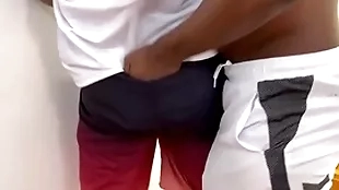 Fui visitar meu intimate terms with negão pauzudos de sp e o safado acabou me fudendo
