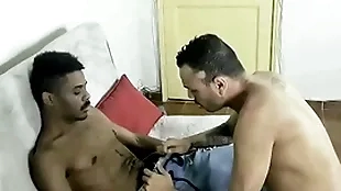 Meu vizinho dotadão de 25cm foi tomar café na minha casa e me deu leitinho bareback completo kaduventri.com