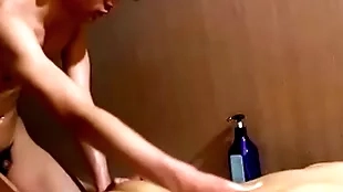 泰式全裸精油按摩