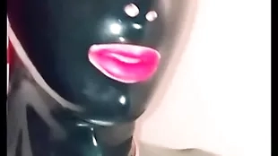 Moni poltroon latex