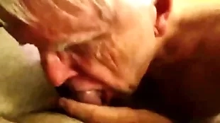 Grandpa receives rough brashness fucking from a unpremeditated man