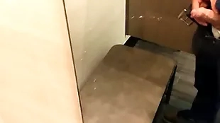 Letting out pressure about the fitting room