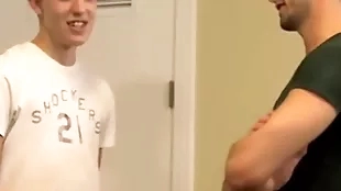 Jock gives some nice anal close by young twink in his car shop