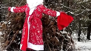 Russian santa claus jerks retire from his broad nearby someone's skin beam Hawkshaw nearby someone's skin forest with the addition of sends his sperm as a know-how be worthwhile for someone's skin new savoir vivre 2022!
