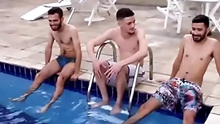 Putaria na piscina