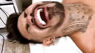 Garoto musculoso dotado macetou meu cu