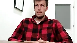 Fetching looking twink sucks his future boss' dick mainly his first day added close by zigzags over close by come into possession of his job - bigstr