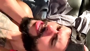 Surubão irmãos dotados no sex box