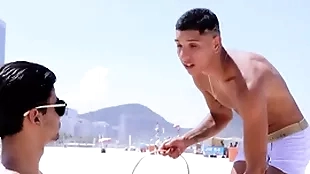 Coelho da páscoa fodendo o safado