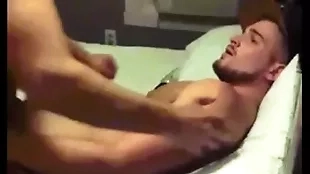 Dei o cuzinho para o melhor classmate do meu irmão - chitter @caiunanetgay